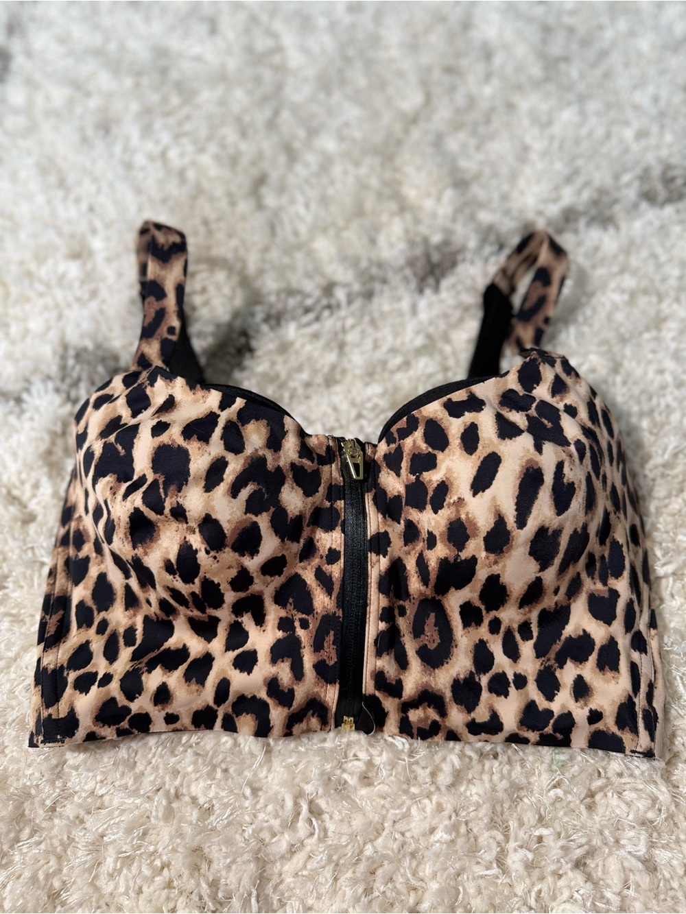 Victoria’s Secret Knockout by VS Front-Close Support Size Cheetah Print Sz 34DD